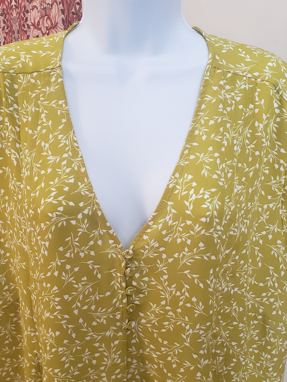 Cynthia Rowley, Women's Yellowish Green Floral V-Neck Top, 2X